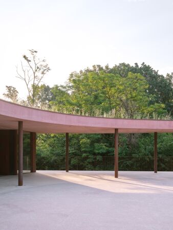 Weingut in der Lombardei von Studio Pizzi