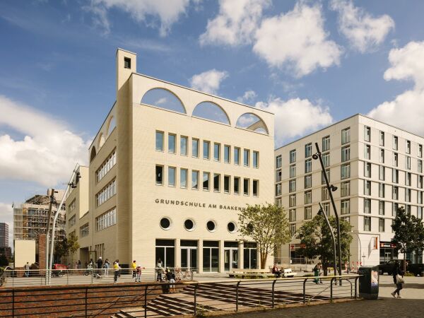 Ein 1. Preis: Grundschule Baakenhafen von LRO Lederer Ragnarsdóttir Oei (Stuttgart)