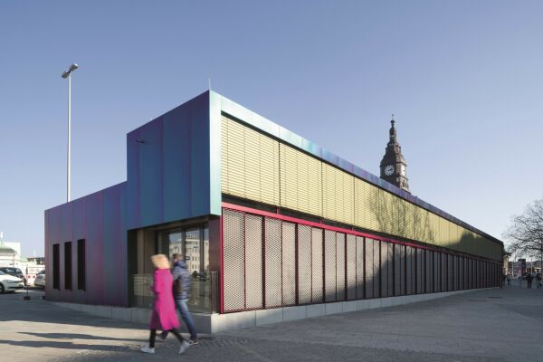 Ein 1. Preis: Bahnhofsmission Hamburg Hauptbahnhof von Carsten Roth Architekt (Hamburg)