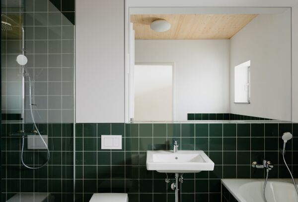 Wohn- und Gesch�ftshaus in Berlin von AHM Architekten