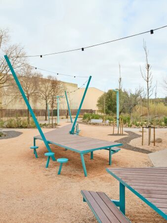 Nominiert in der Kategorie Collective Places: Communal Barbeque in Castell d'Aro (Spanien) von h30 architects (Barcelona)