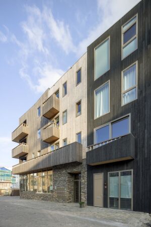 Wohnkomplex in Amsterdam von Natrufied Architecture