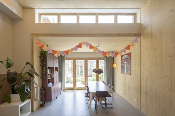 Wohnkomplex in Amsterdam von Natrufied Architecture