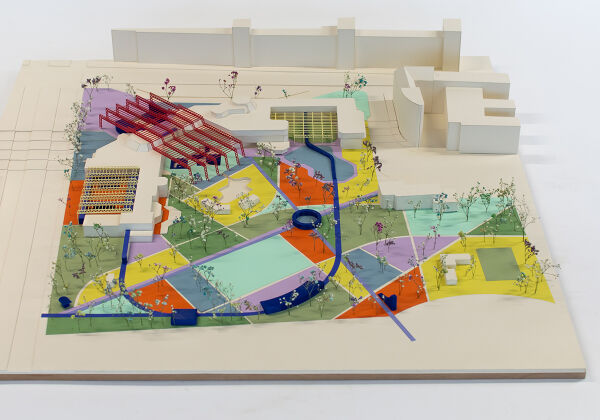 Reaktivierung des Sport- und Erholungszentrums (SEZ) Berlin von Mailies Stichling, Mairi Zountsa (Technische Universitt Berlin)