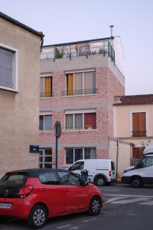 Wohnhaus in Pantin von Plan Com�n