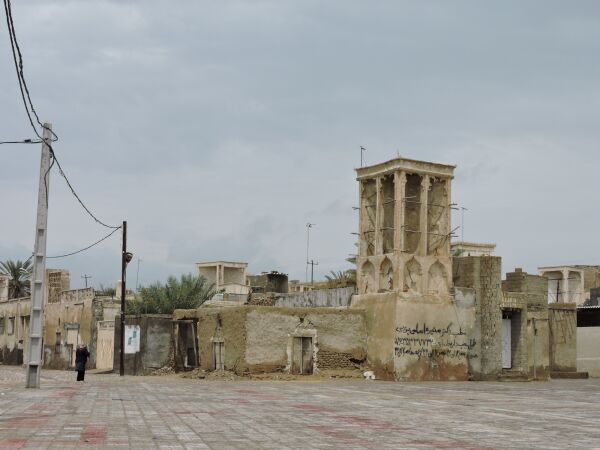 Badgir (Windturm) in Qeshm, Iran. Foto: Rayeshman, CC BY-SA 4.0, via Wikimedia Commons