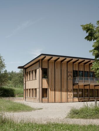 Schultrakt von Localarchitecture