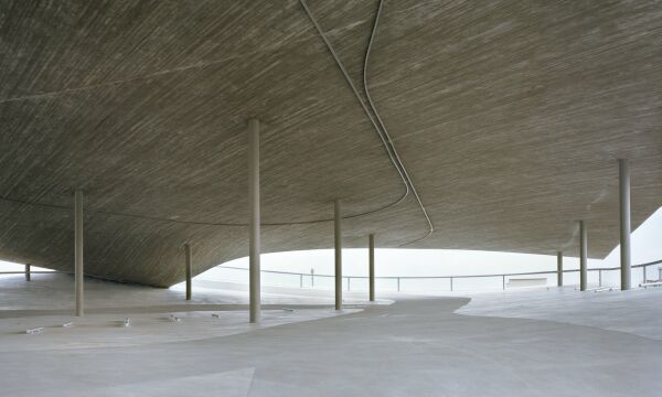 Parkhaus in Bahrain von Christian Kerez