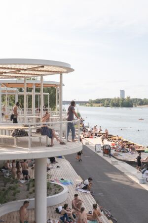 Ufergestaltung in Wien von Mostlikely Architecture