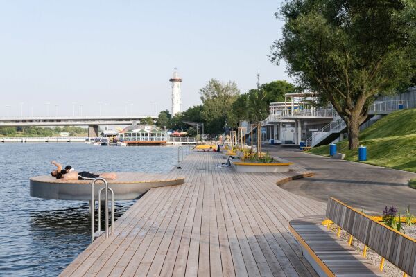 Ufergestaltung in Wien von Mostlikely Architecture
