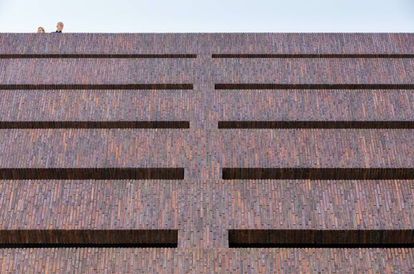 Neues Deutschlandhaus von Hadi Teherani Architects in Hamburg