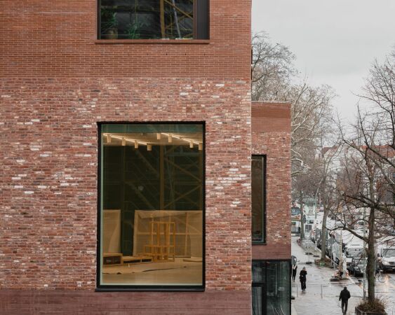 AFF Architekten: Stiftungsensemble Spore Initiative & Publix, Berlin (2024)