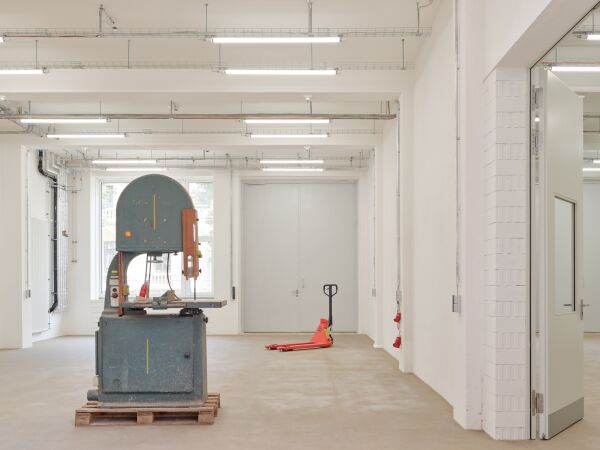 Sanierung und Erweiterung in Eisenach von Bro Voigt