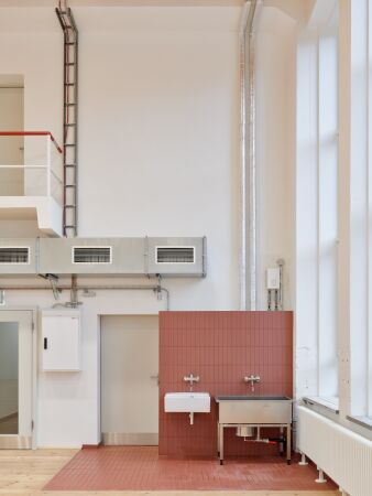 Sanierung und Erweiterung in Eisenach von B�ro Voigt