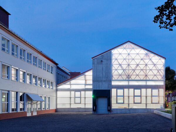 Sanierung und Erweiterung in Eisenach von B�ro Voigt