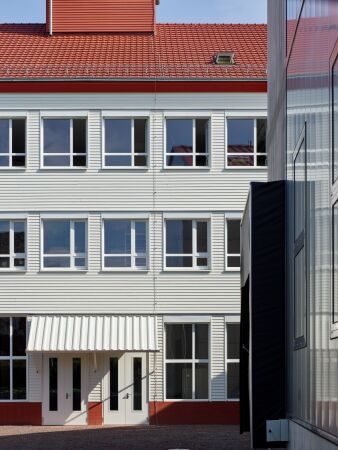 Sanierung und Erweiterung in Eisenach von B�ro Voigt