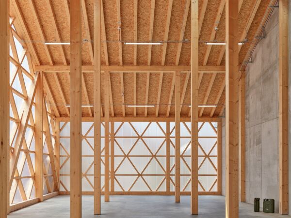 Sanierung und Erweiterung in Eisenach von Bro Voigt