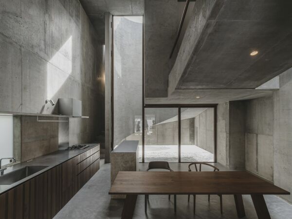 Wohnhaus auf Okinawa von Studio Cochi