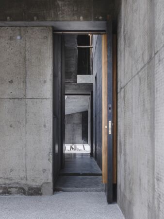 Wohnhaus auf Okinawa von Studio Cochi