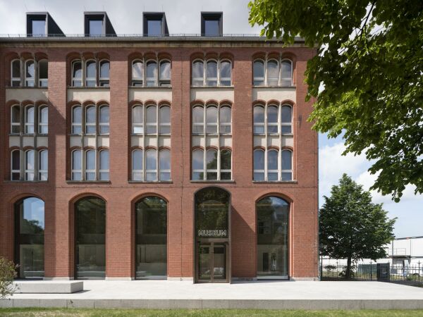 Umbau und Sanierung in Berlin von Rustler Schriever Architekten