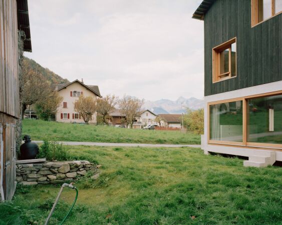 Wohnhaus im Kanton Wallis von Lionel Ballmer Architectes