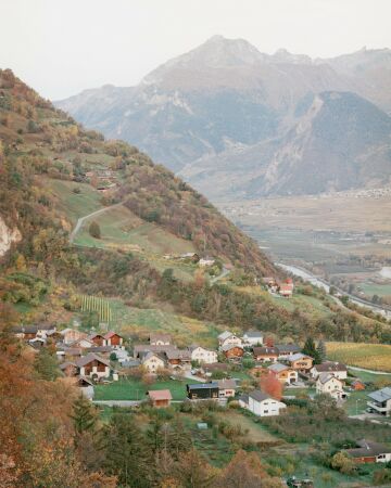 Wohnhaus im Kanton Wallis von Lionel Ballmer Architectes