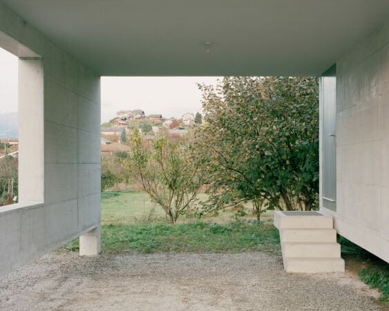 Wohnhaus im Kanton Wallis von Lionel Ballmer Architectes