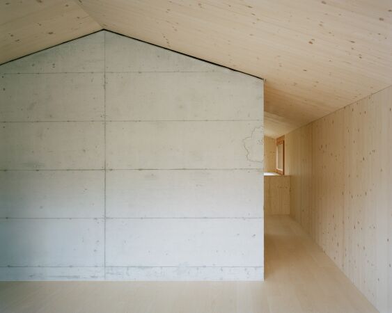 Wohnhaus im Kanton Wallis von Lionel Ballmer Architectes
