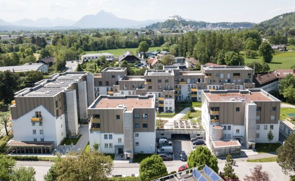 Eine Anerkennung: Aufstockung Friedrich-Inhauser-Strae in Salzburg: Pioniere der Wohnwende: Von veraltetem Bestand zur Zero Carbon Zukunft von cs-architektur und nagels architects (beide Salzburg)