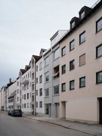 Eine Anerkennung: Stadthaus statt nur Haus in Mnchen: Schlank, lichtdurchflutet und wandelbar von Buero Kofink Schels Architekten (Mnchen)