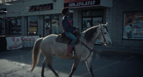 Tania Doumbe Fines in Fantas, Regie: Halima Elkhatabi