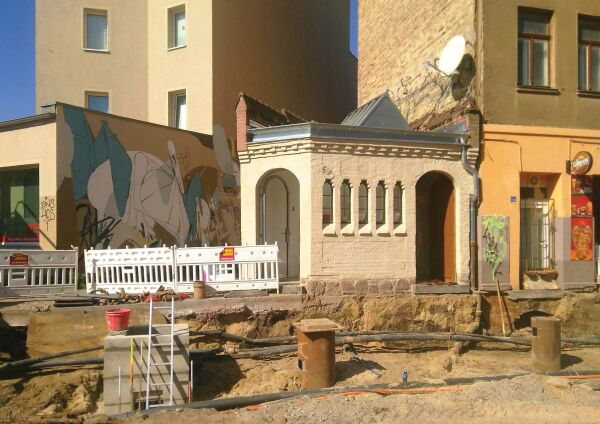 Bauwelt-Preis 2025: Umbau einer ffentlichen Toilette in eine Galerie in Halle (Saale) von Tim Mahn (Halle (Saale))