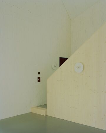 Erweitertes Einfamilienhaus in Schaan von Dominic Spalt Architektur