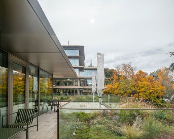 Umbau eines B�rogeb�udes von C.F. M�ller