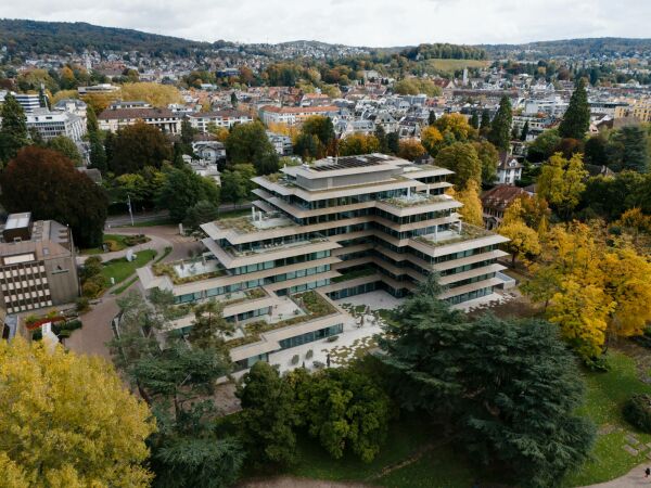 Umbau eines B�rogeb�udes von C.F. M�ller