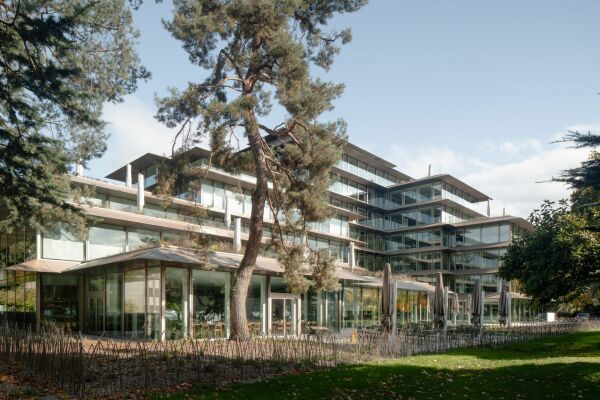 Umbau eines B�rogeb�udes von C.F. M�ller