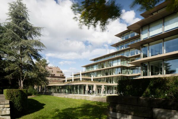 Umbau eines B�rogeb�udes von C.F. M�ller