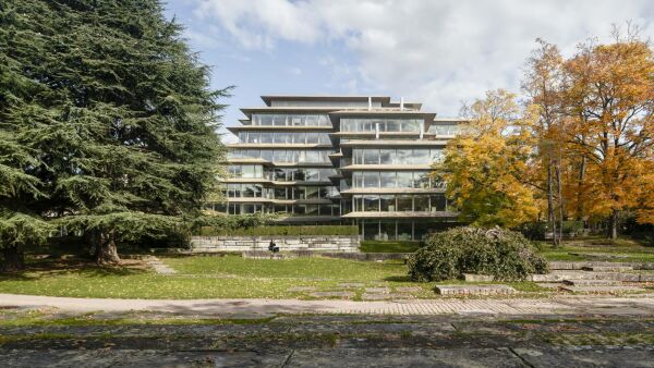 Umbau eines B�rogeb�udes von C.F. M�ller