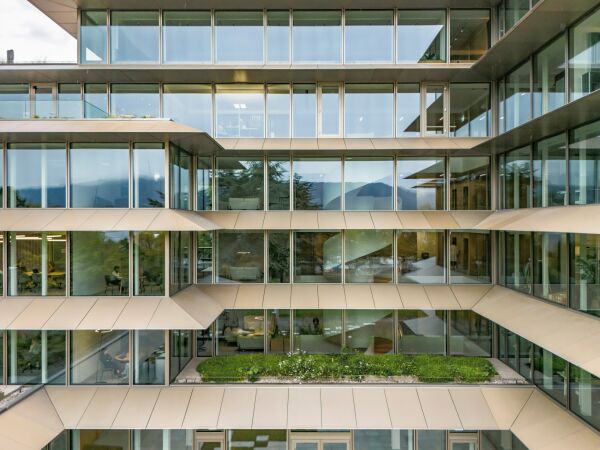 Umbau eines B�rogeb�udes von C.F. M�ller