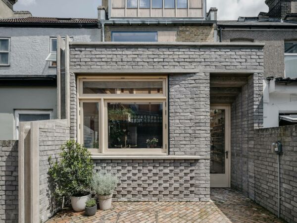 Umbau eines Reihenhauses in London von Khan Bonshek