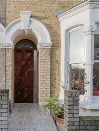 Umbau eines Reihenhauses in London von Khan Bonshek