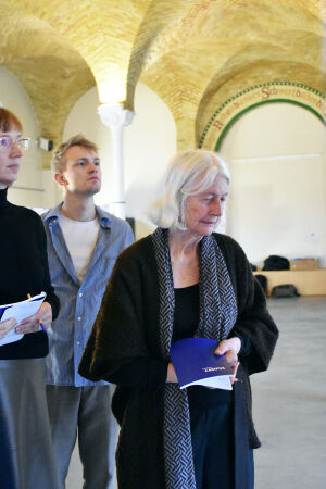 May-Britt Frank-Grosse, Emil Brechenmacher und Inken Baller whrend der Jurysitzung im Kiezraum auf dem Berliner Dragonerareal in Berlin