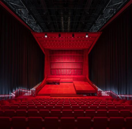 Umbau des Karlsbader Kaiserbads von Petr H�jek Architekti