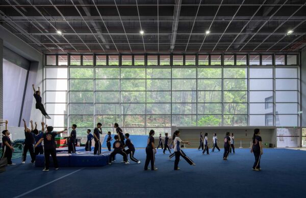 Sport- und Kunstzentrum von O-office Architects