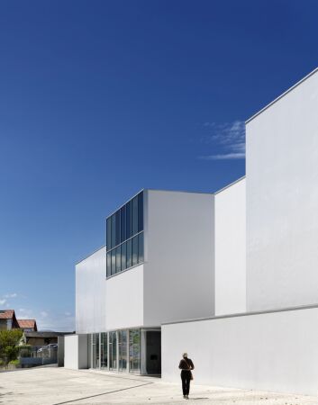 Kulturzentrum bei Bayonne von Dominique Coulon & Associs