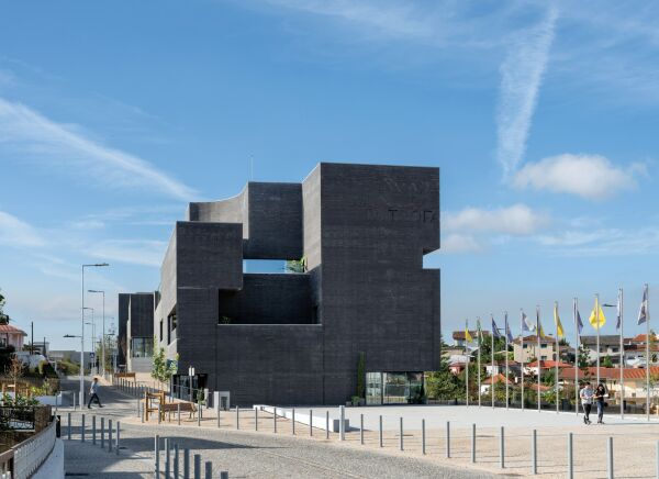 Rathaus in Trofa von NOARQ