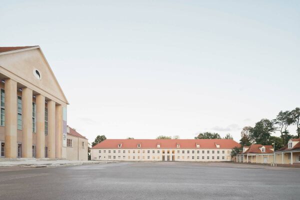 Mit der Sanierung des Ostflgels ist das Ensemble am Festspielhaus Hellerau wieder komplett nutzbar.