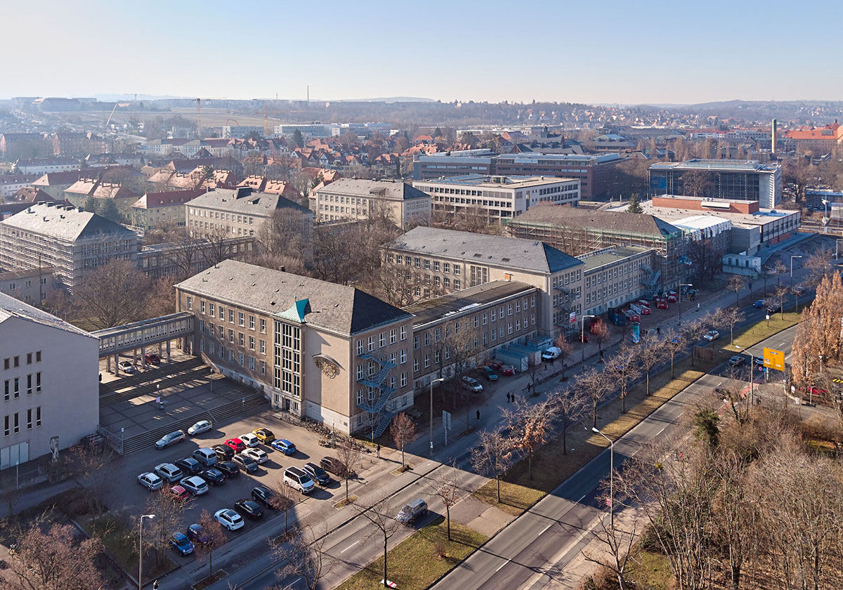 Charme der 50er Jahre
- Zu Besuch auf der Sanierungsbaustelle von RKW Architektur + in Dresden