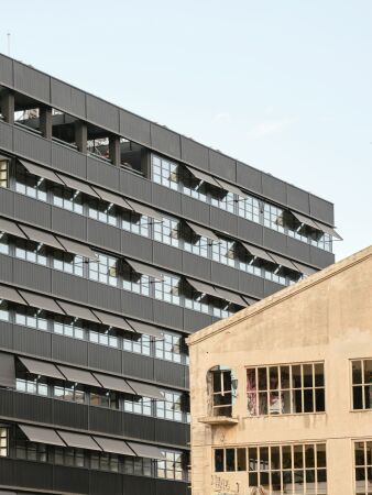 Geschosswohnen von Vivas Arquitectos und EXE Arquitectura