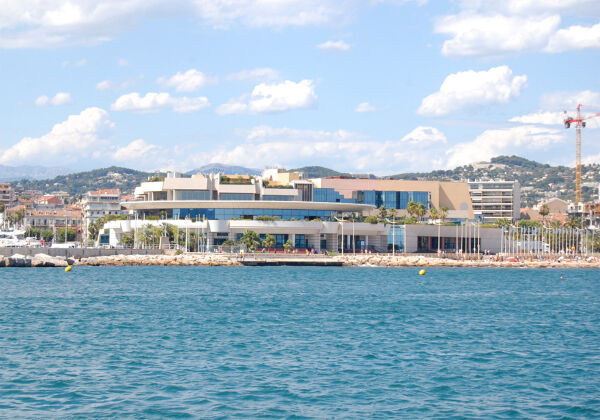 Das Palais des Festivals et des Congrs in Cannes ist nicht nur Veranstaltungsort der berhmten Filmfestspiele, sondern auch der Mipim.
